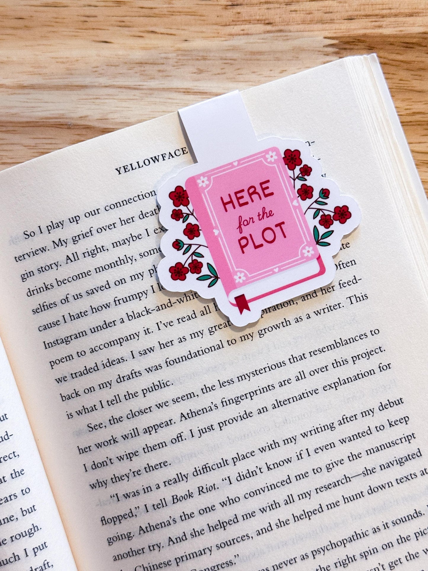 Marque-page magnétique "Here For The Plot" | Produits dérivés littéraires | Cadeaux pour les amoureux des livres | Accessoires de lecture